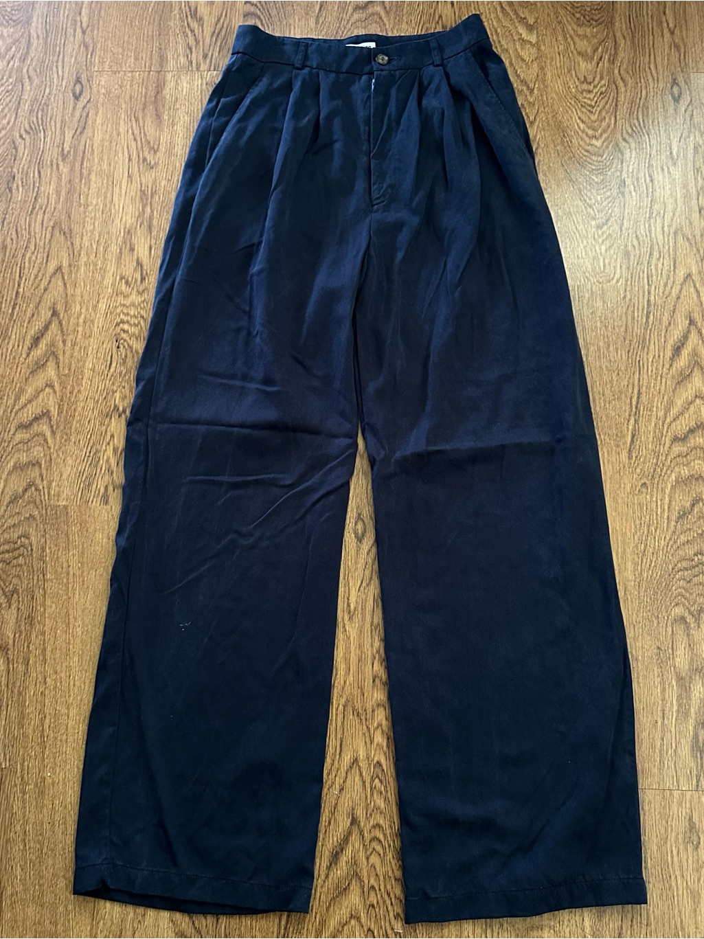 Reformation Navy High-Rise Wide Leg Pants Size 6 Pleated Casual Women’s Tencel